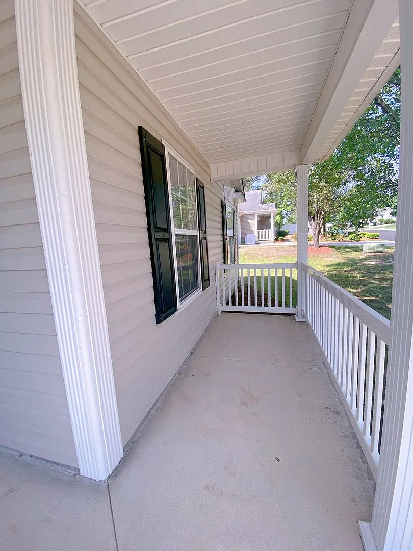 Amazing 3 bedroom ranch style home — Photo 4