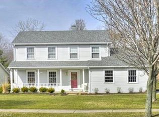 9900 Seneca Ct, Brecksville, OH 44141