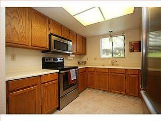 4th image of 1710 Barrington Ct