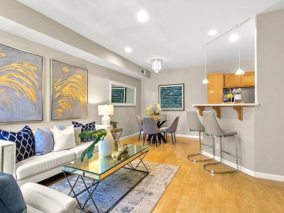 5th image of 570 Manhattan Pl