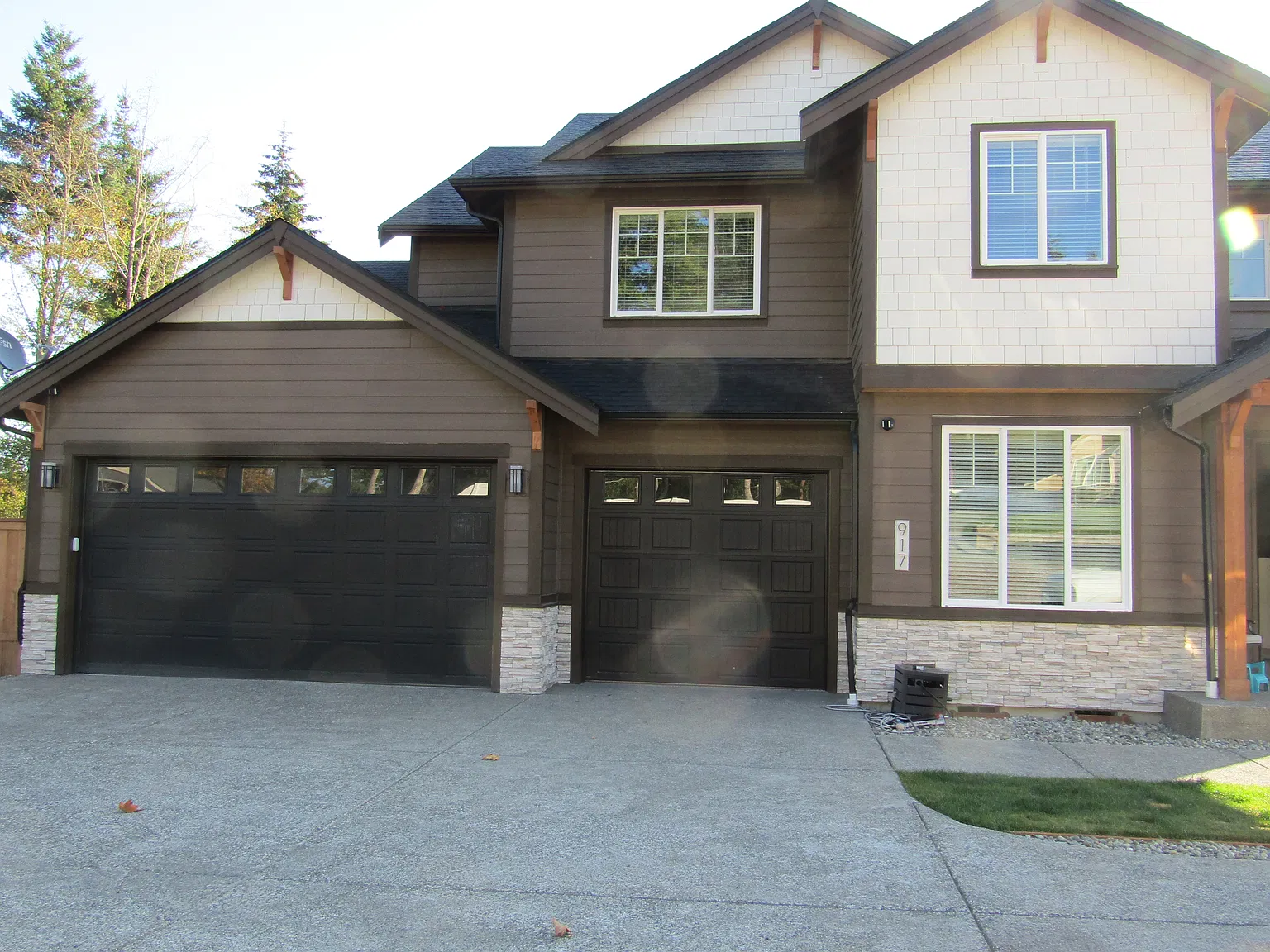 4 bed, 3174 sqft, $5,225 — Photo 2