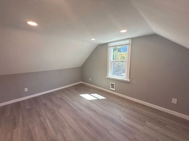 222 Alameda Ave, Astoria, OR 97103 — Photo 7