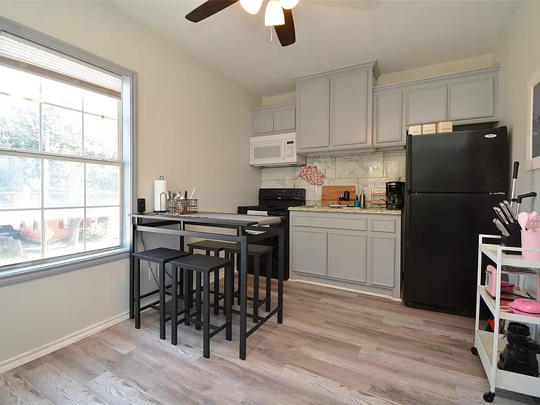 7124 Avenue F #8 — Photo 8