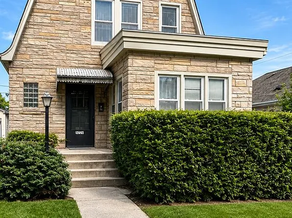 5721 N Kostner Ave, Chicago, IL 60646