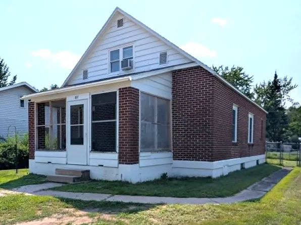 811 May St, Wausaukee, WI 54177