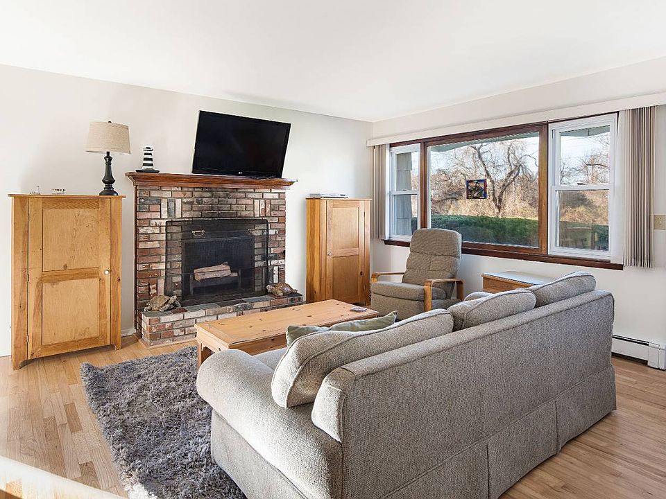 1st image of 11 Fairview Ave