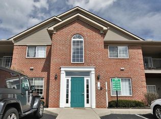 8007 Cranes Crossing Dr, Lewis Center, OH 43035