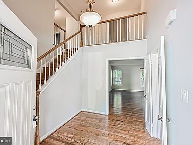 5703 Pamela Dr, Centreville, VA 20120 | Zillow