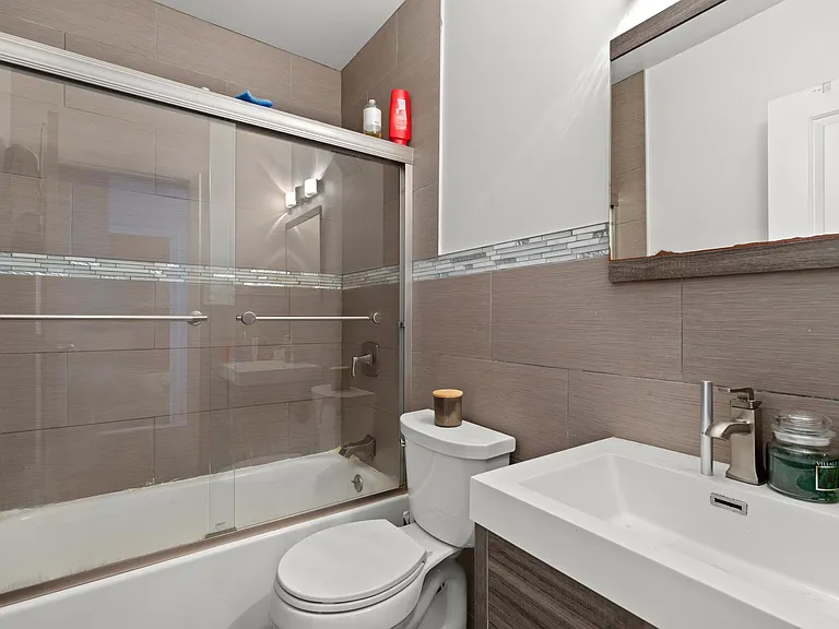 132 Jefferson St #1 — Photo 8