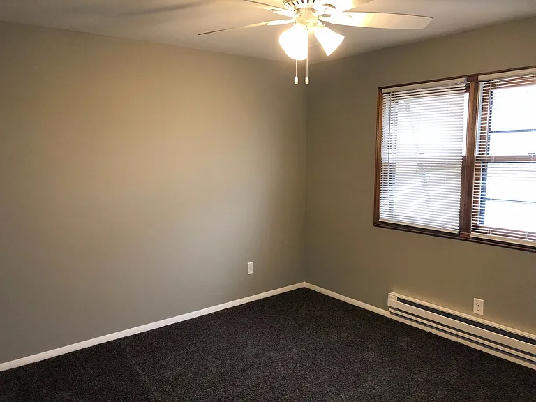 211 Martin Ct — Photo 12