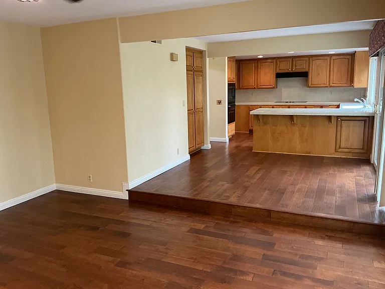 1920 Alto Ln — Photo 14