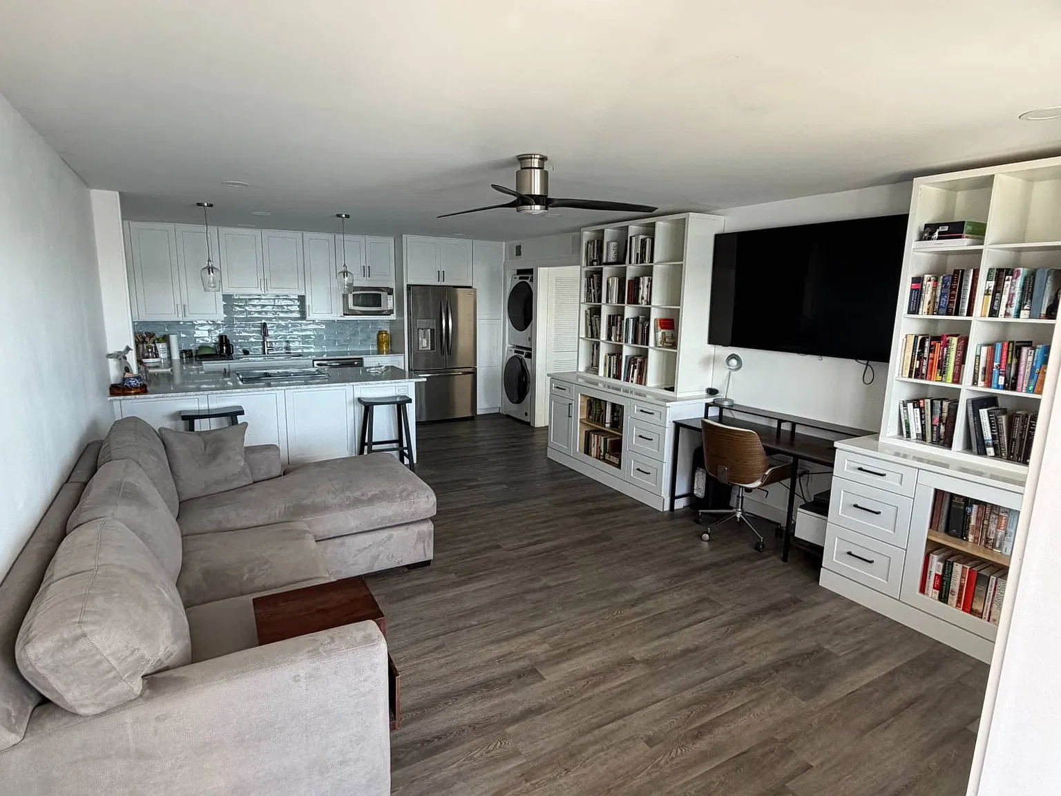 1 bed, 1.0 bath, 797 sqft, $1,750 — Photo 2