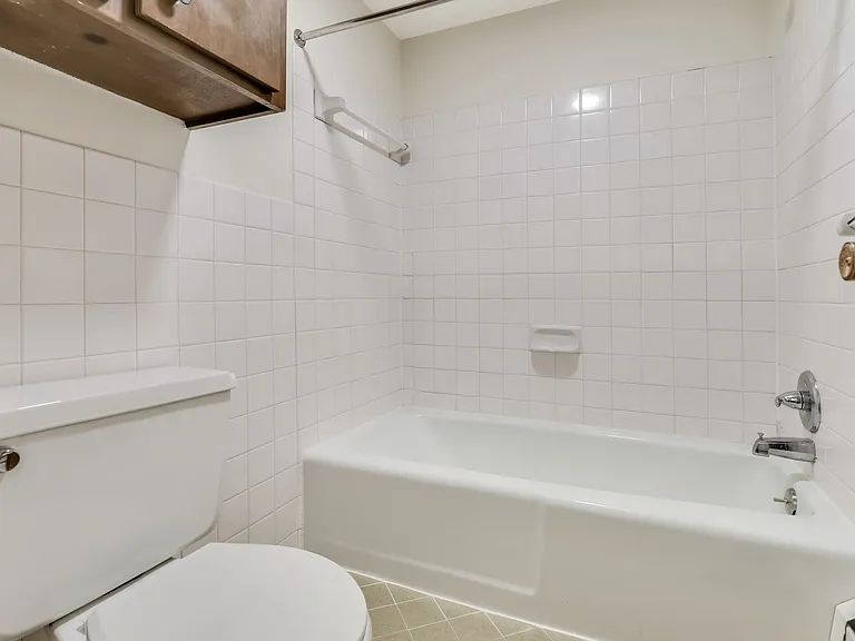 805 11th Ave S #4 — Photo 9