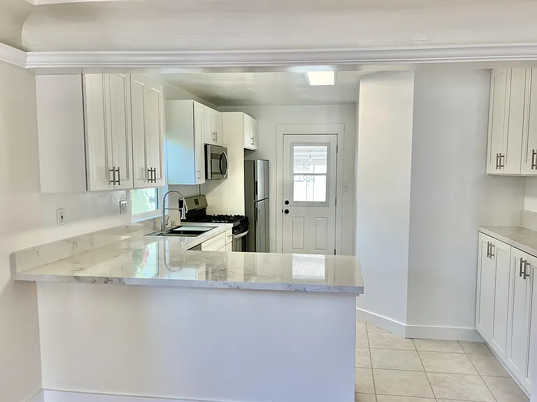 4384 Bancroft St — Photo 9