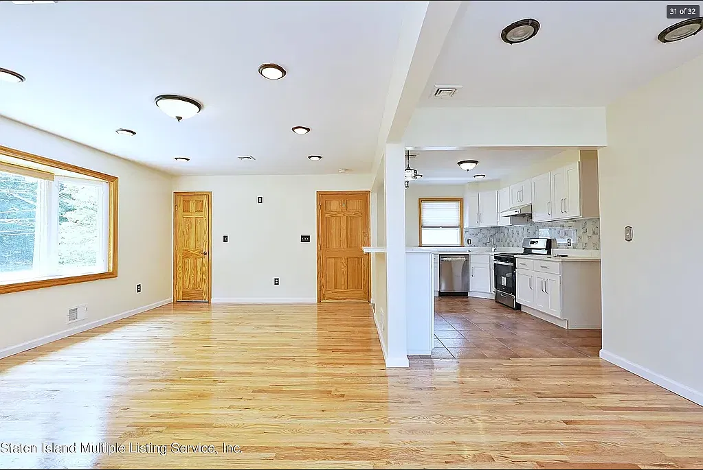 3 bed, 1200 sqft, $2,900 — Photo 3