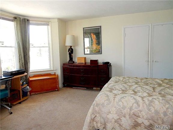 5th image of 35 Plainfield Ave