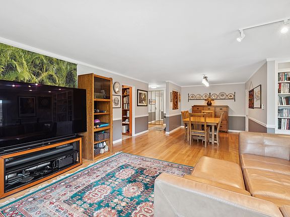 5th image of 224 N Kenilworth Ave APT 3B