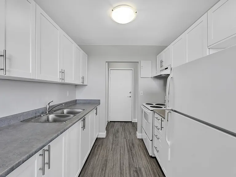 148 Concession St E — Photo 8