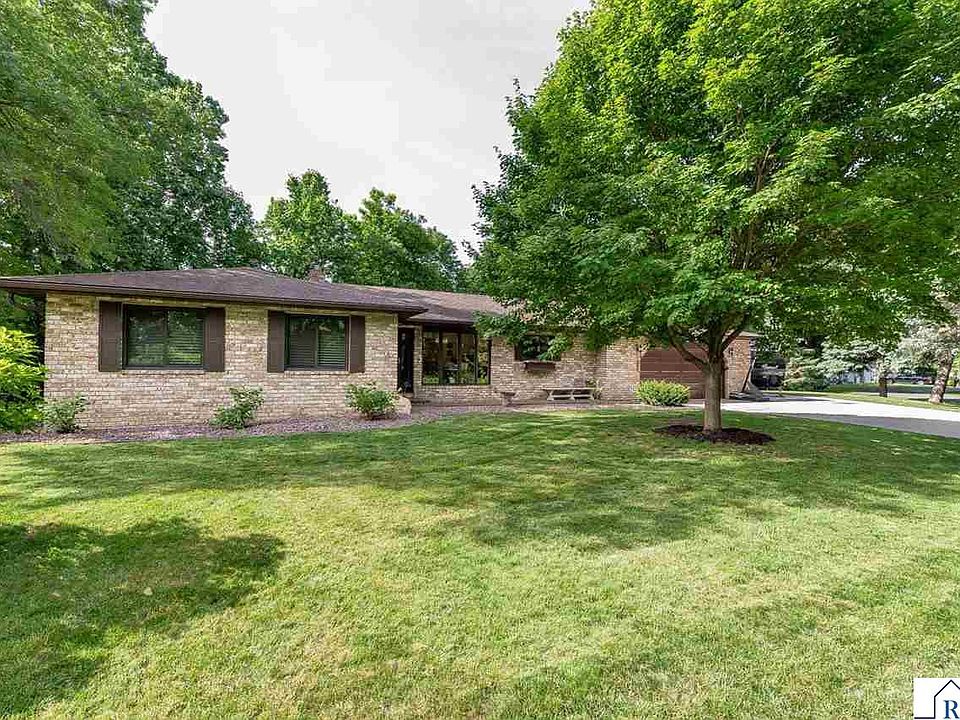 1st image of 137 Maple Park Dr