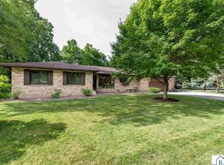 137 Maple Park Dr, Mankato, MN 56001