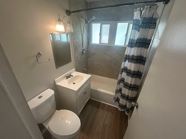 4381 Johnson St — Photo 13
