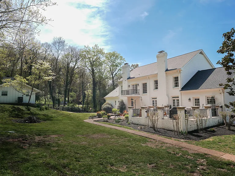 5360 Hillsboro Pike — Photo 48