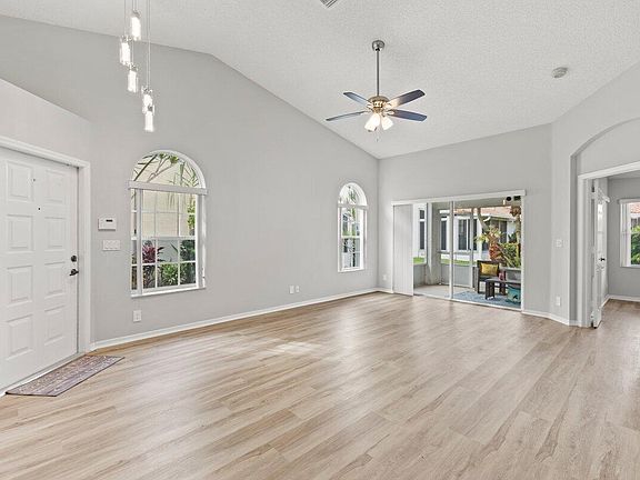 4th image of 15443 Floral Club Road