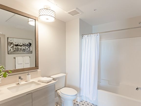 4th image of 11241 Otsego St #8