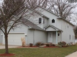 164 Jaycox Rd, Avon Lake, OH 44012