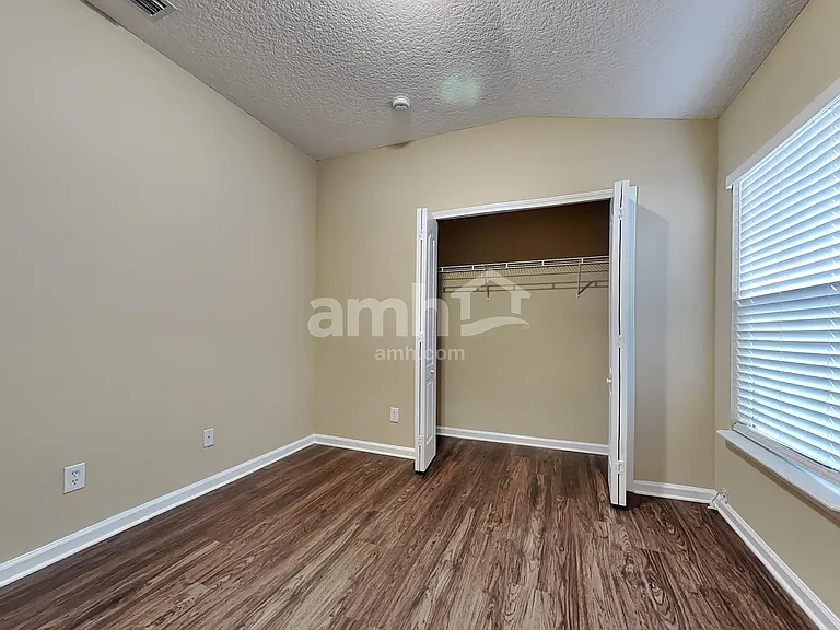 9426 Staplehurst Dr S — Photo 19