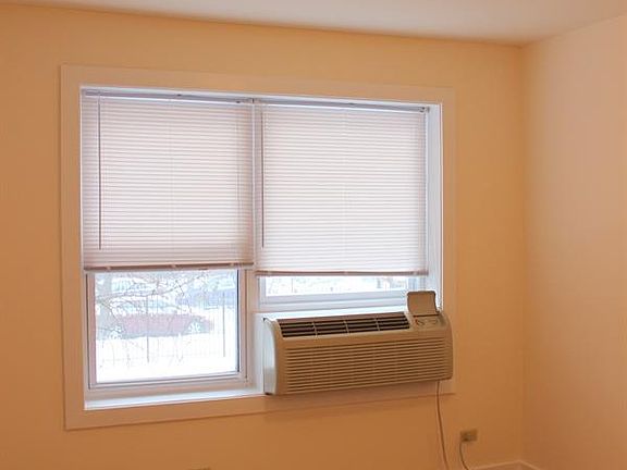 4th image of 1801 N Humboldt Blvd
