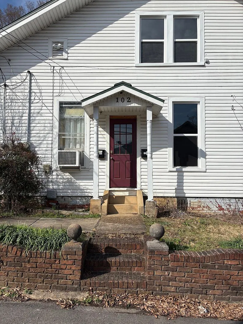 Lelia St Apartments — Photo 1