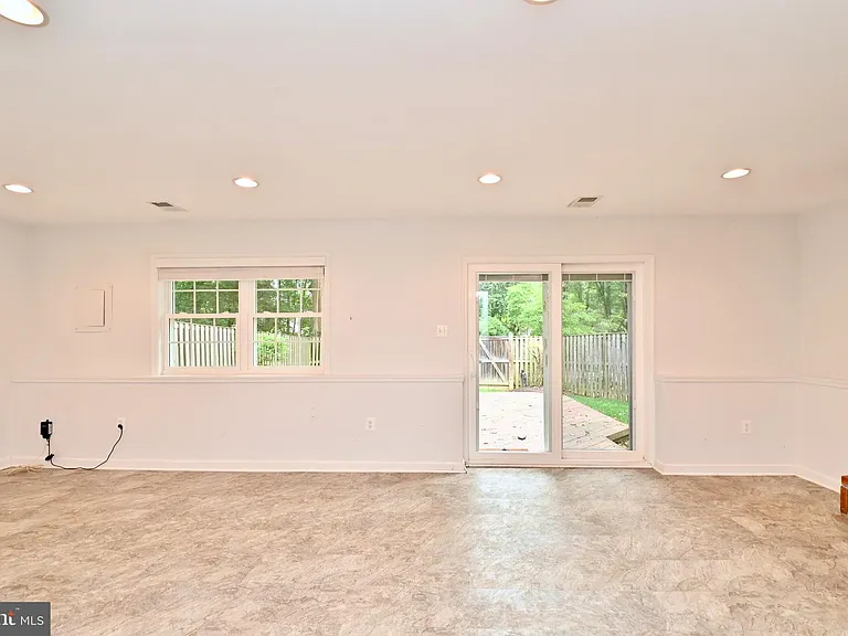 10048 Wood Sorrels Ln — Photo 30
