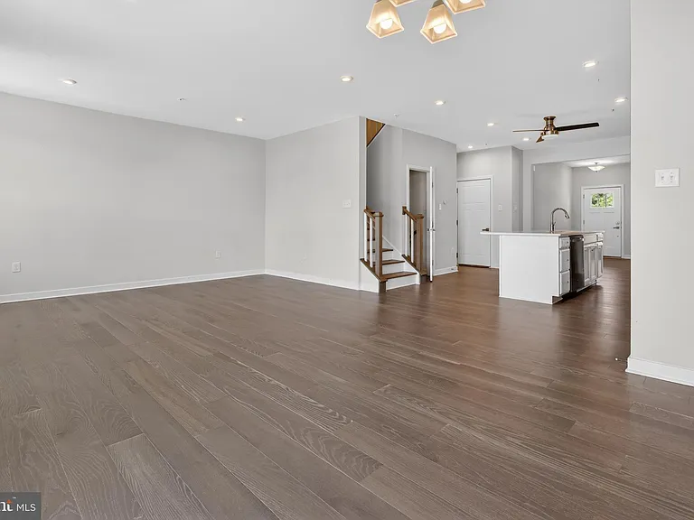 8005 Milltown Cir — Photo 19