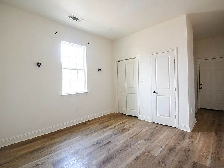 740 Thayer St #2B — Photo 14