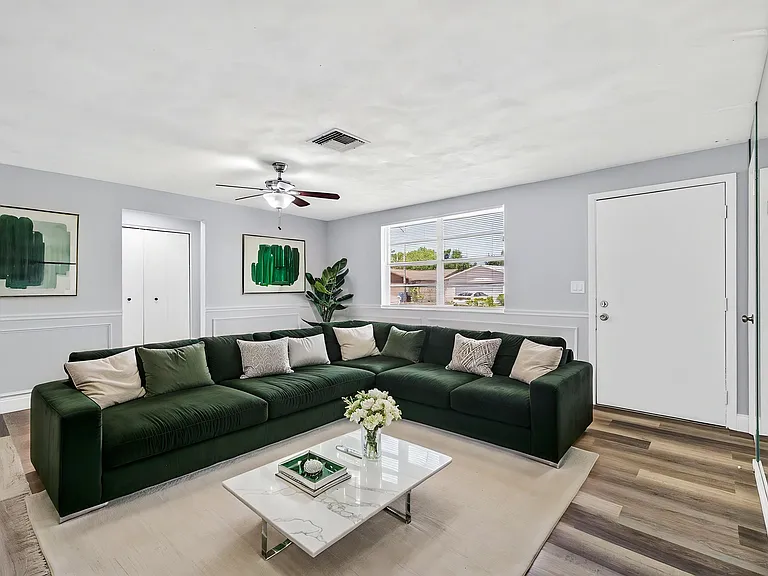 8214 Medford Dr — Photo 1