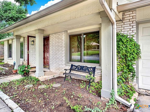 4th image of 11910 Holm Oaks Dr