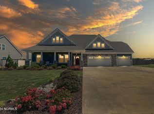 204 Campus Dr, Moyock, NC 27958