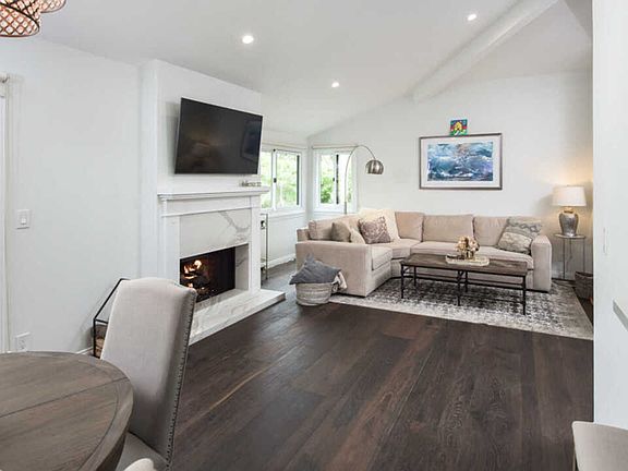 2nd image of 24 Grenada Ct