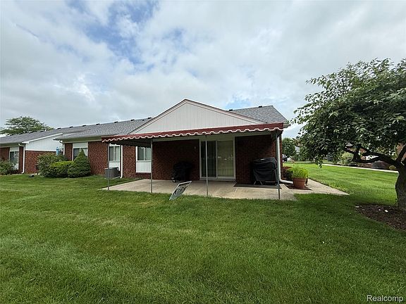 4th image of 730 Country Club Dr #36