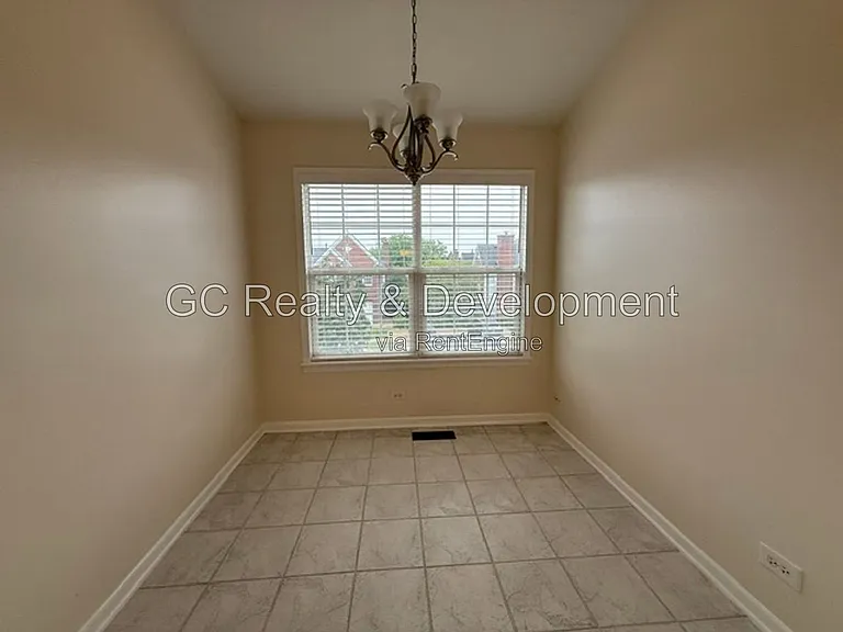 110 Allerton Dr — Photo 10