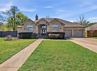 9201 Brookwater Cir, College Station, TX 77845