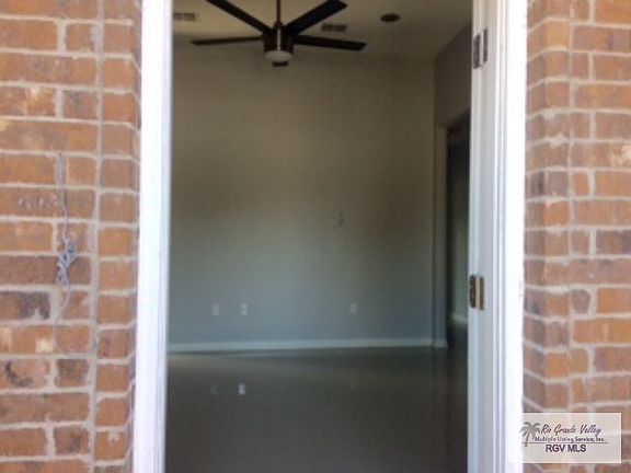 3rd image of 22 Ofelia Cir