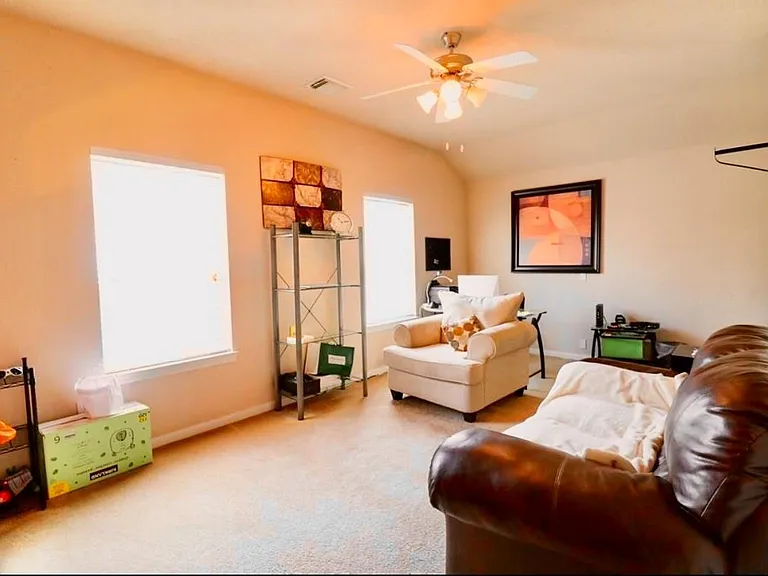 135 S Spinning Wheel Cir — Photo 5