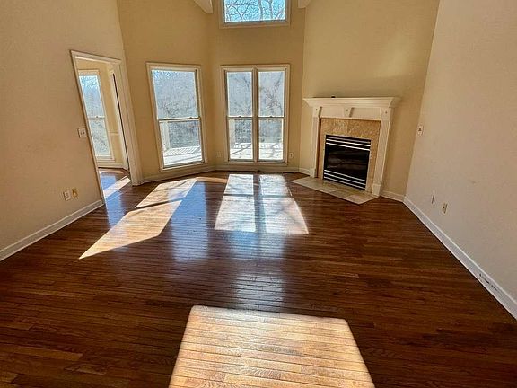 5th image of 126 Colt Ct