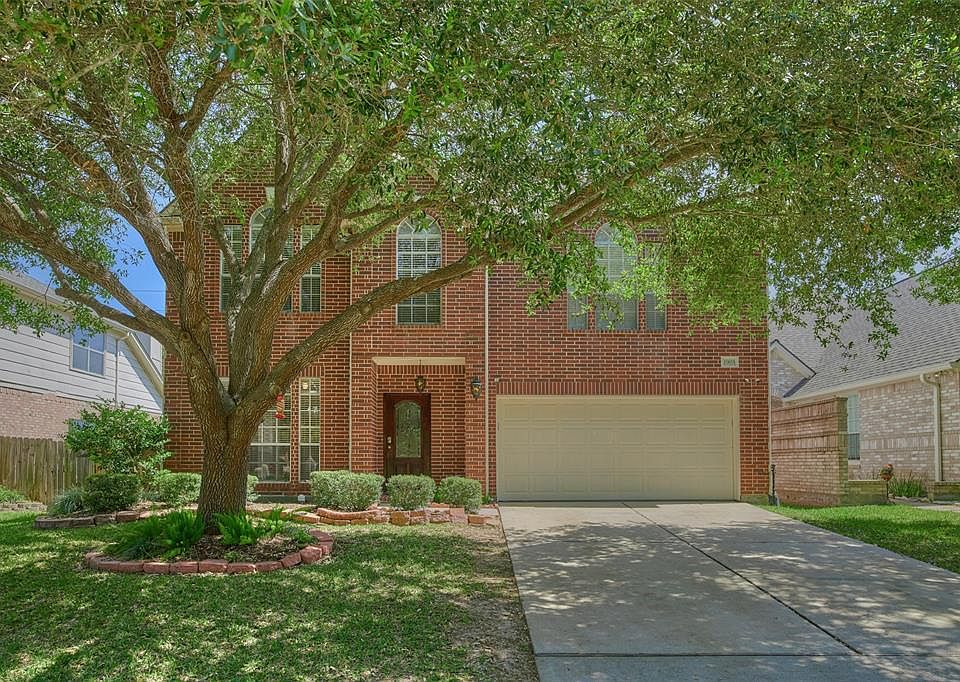 1st image of 1903 Emerald Green Dr