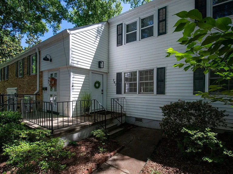 707 Wade Ave — Photo 2