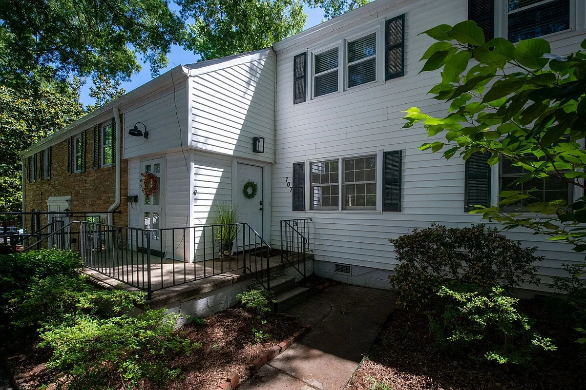 Building Photo - 707 Wade Ave