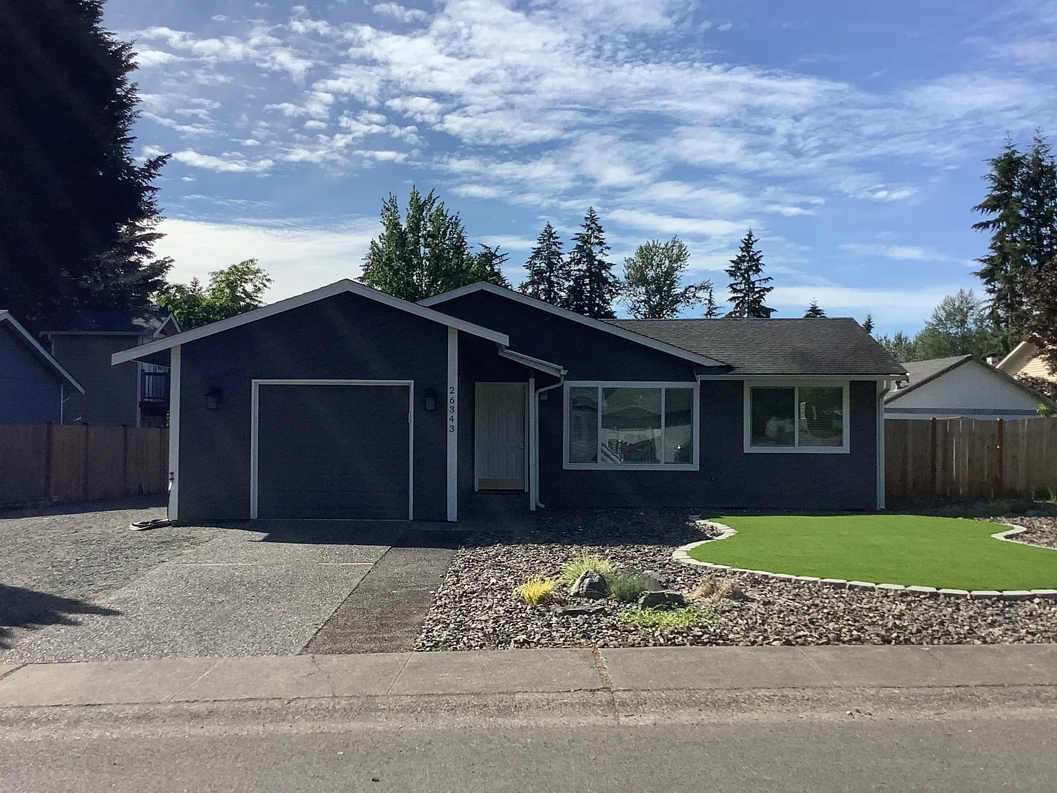 2 bed, 900 sqft, $3,000 — Photo 1