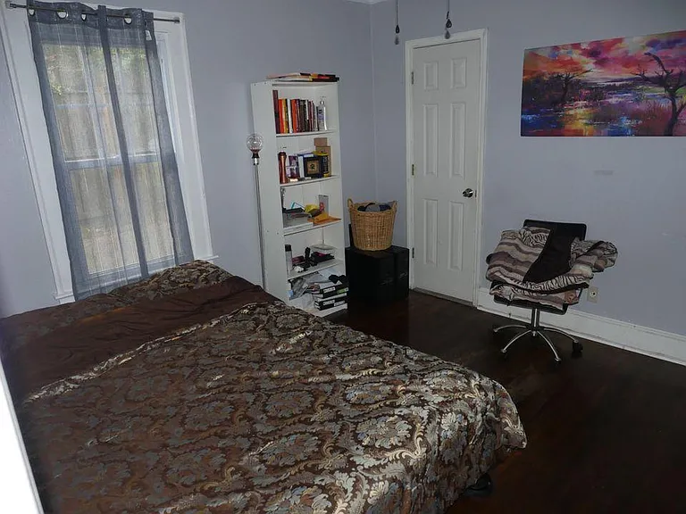 1065 Atlantic Dr NW — Photo 3